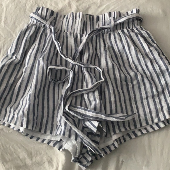 two piece set - Picture 3 of 8